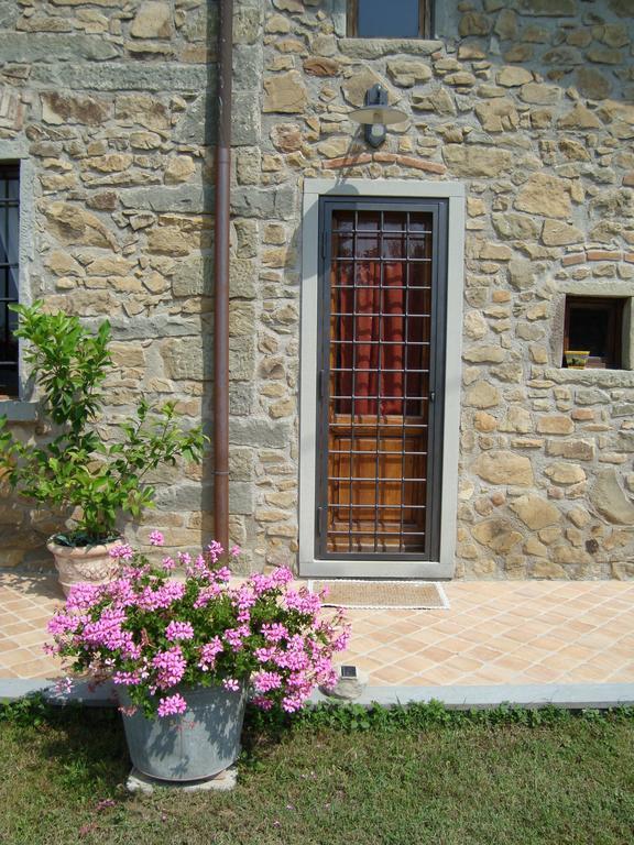 Gasthaus Il Fienile Di Penelope Marliana Exterior foto